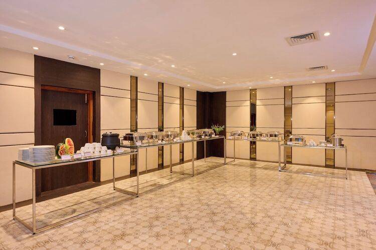 Sea Breeze Sarovar Portico (Ex. Sea Breeze Max Resort & Spa)