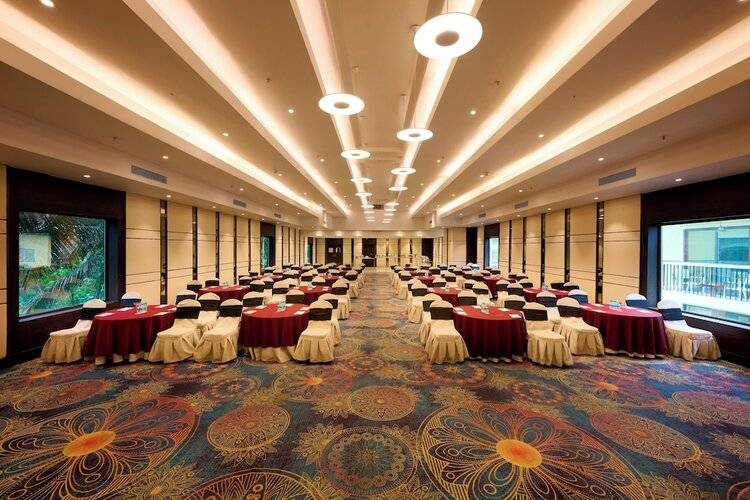 Sea Breeze Sarovar Portico (Ex. Sea Breeze Max Resort & Spa)