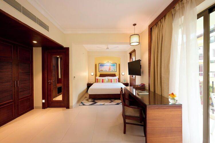 Sea Breeze Sarovar Portico (Ex. Sea Breeze Max Resort & Spa)