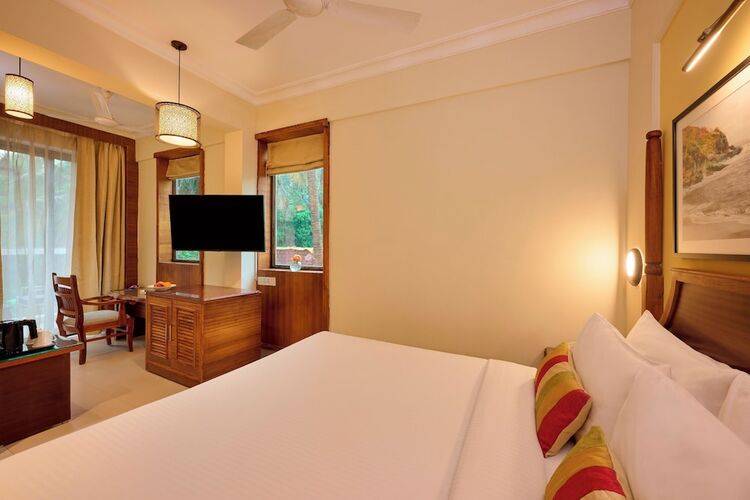 Sea Breeze Sarovar Portico (Ex. Sea Breeze Max Resort & Spa)
