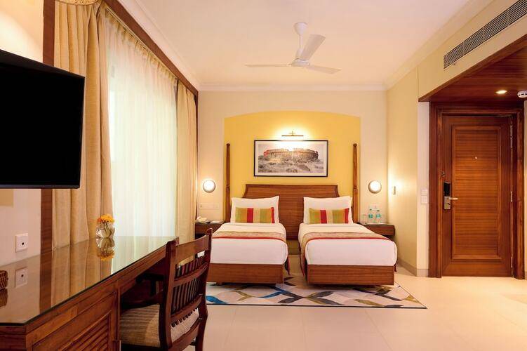 Sea Breeze Sarovar Portico (Ex. Sea Breeze Max Resort & Spa)
