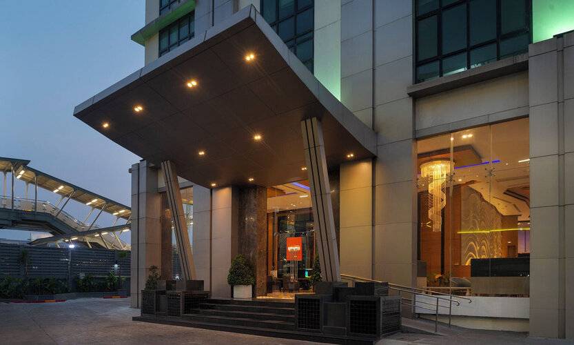 Lumen Bangkok Srinakarin (Ex. The Vertical Suite Hotel)