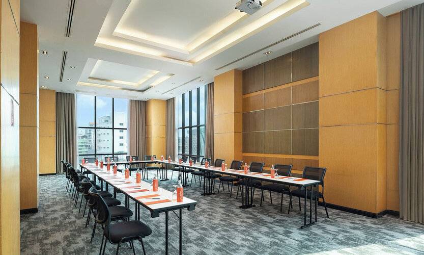 Lumen Bangkok Srinakarin (Ex. The Vertical Suite Hotel)