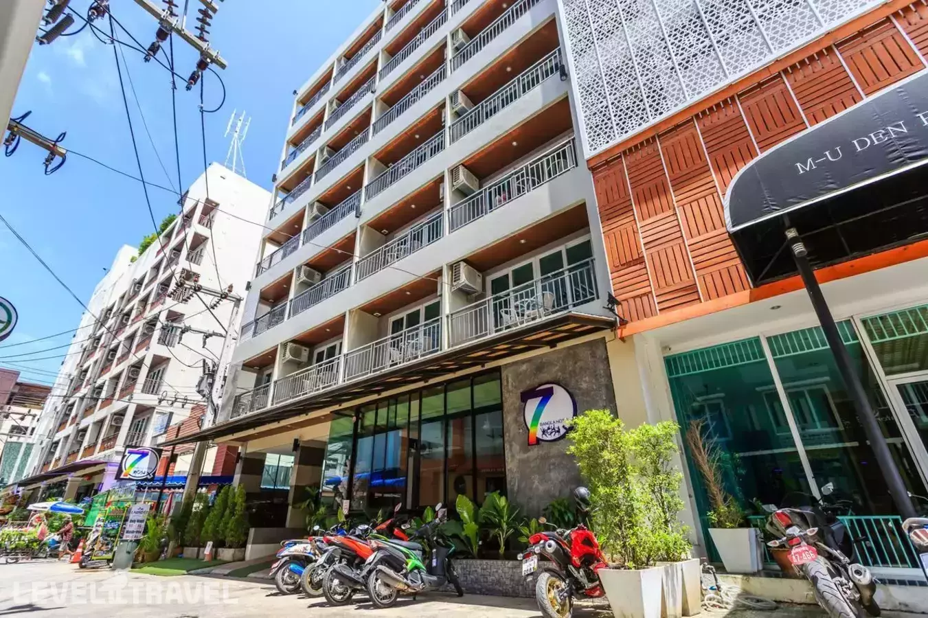 77 Bangla Hotel