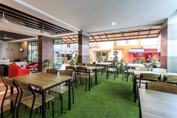77 Bangla Hotel