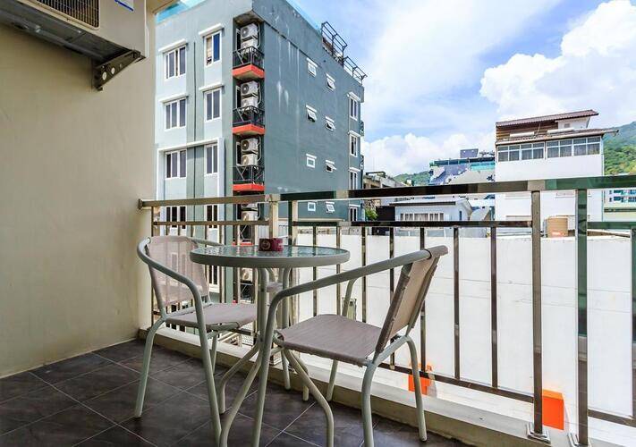 77 Bangla Hotel
