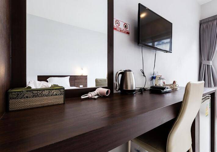 77 Bangla Hotel
