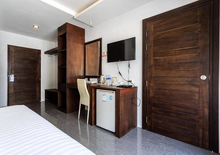 77 Bangla Hotel