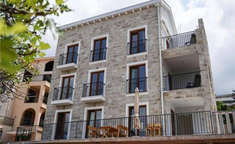 Mima Apartments