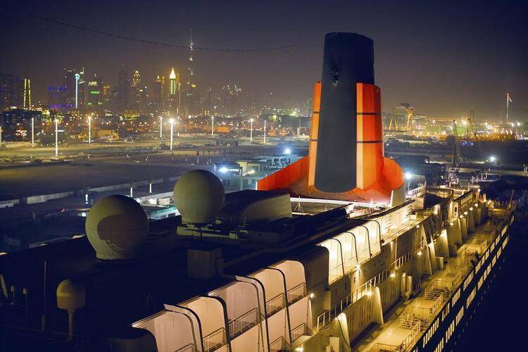 Queen Elizabeth 2