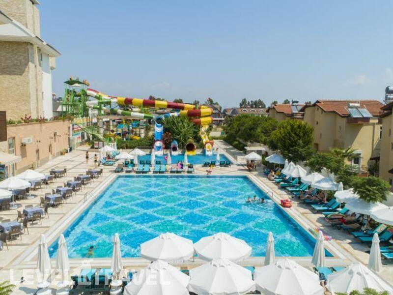 Фотография Crystal Waterworld Park Resort & Spa