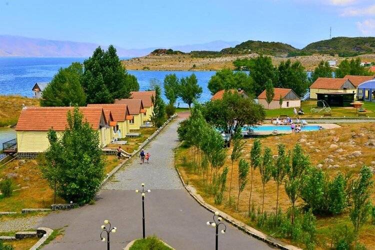 Noy Land Resort