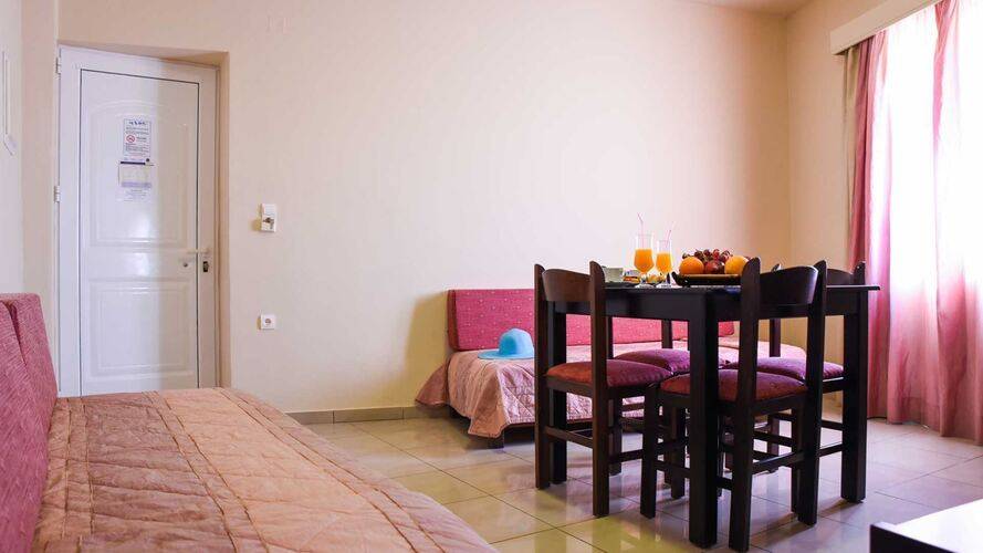 Theo Hotel