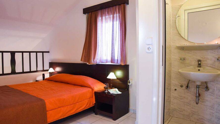 Theo Hotel