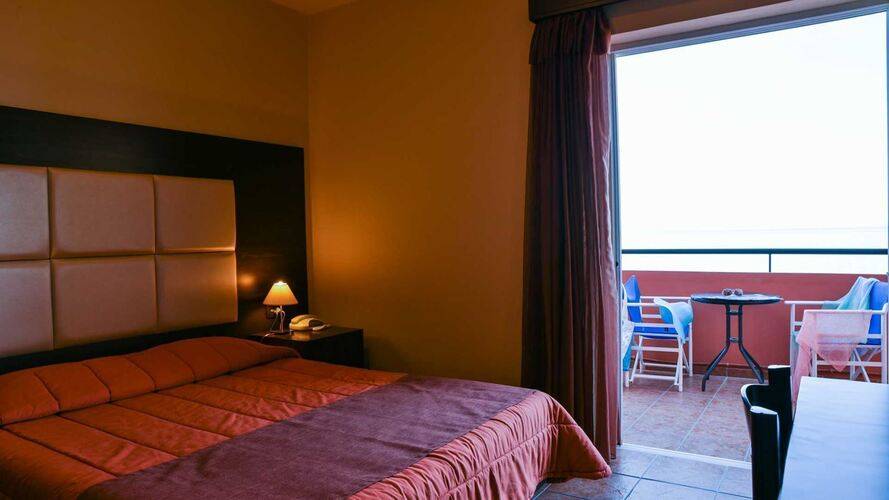 Theo Hotel