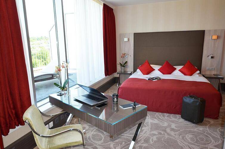 Starling Geneva Hotel And Conference Center