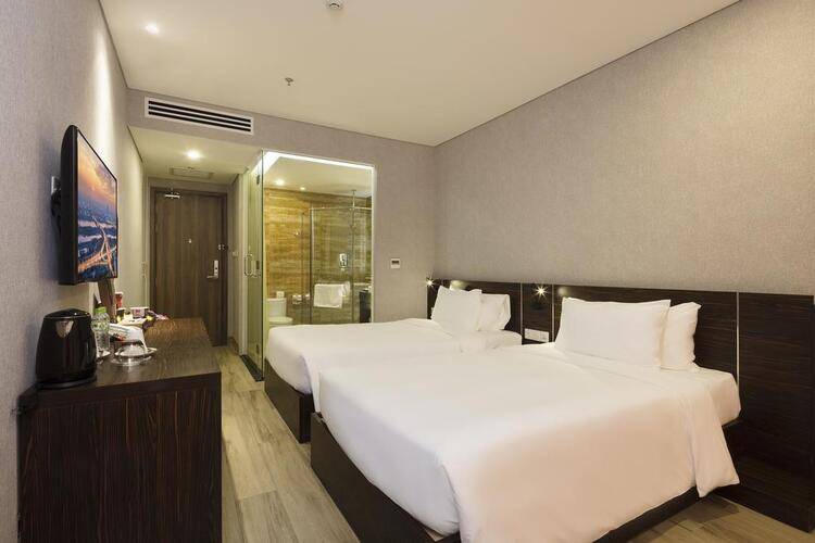Emerald Bay Hotel & Spa