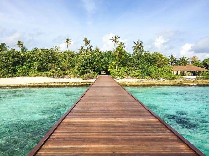 Noku Maldives Resort & Spa