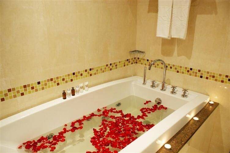 Lk Residence