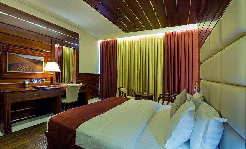 Queen Palace Hotel
