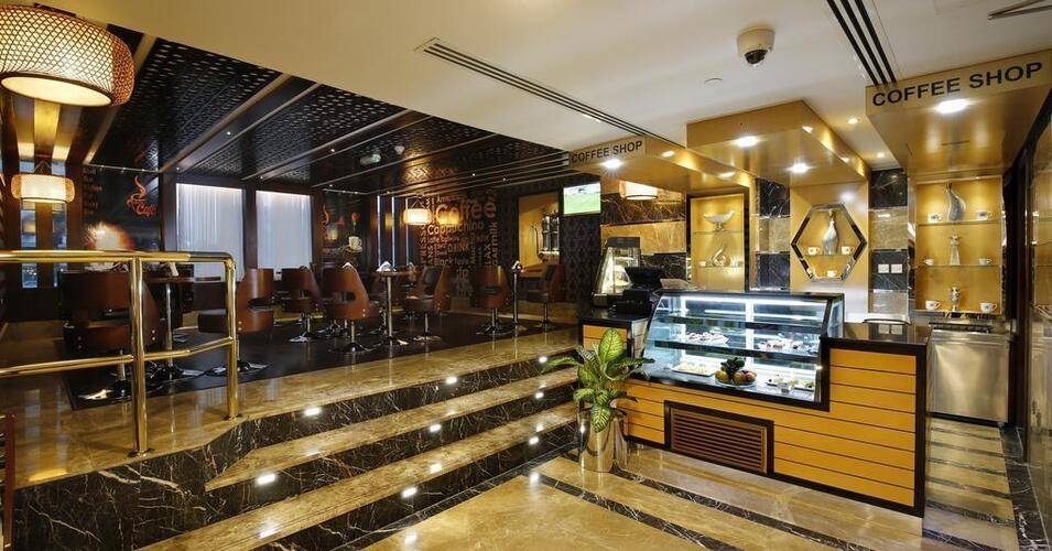 Queen Palace Hotel