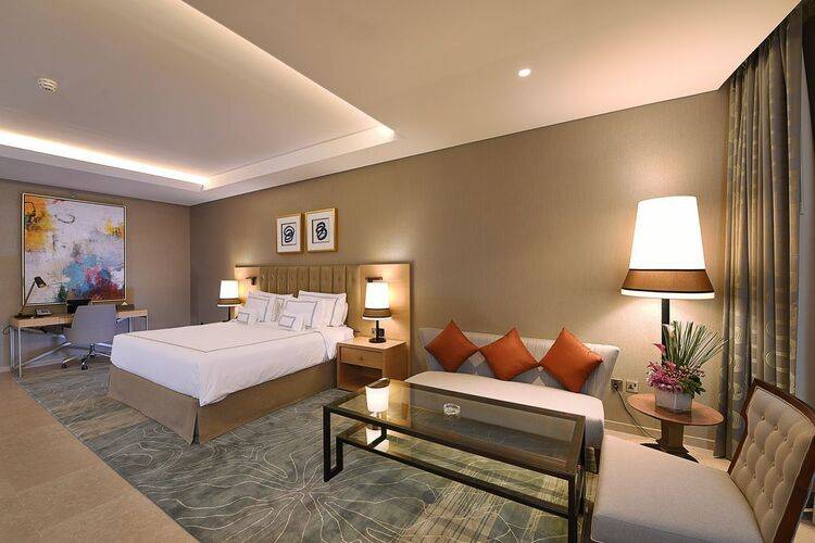 Grand Cosmopolitan Hotel