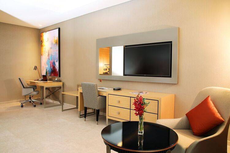 Grand Cosmopolitan Hotel