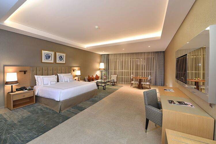 Grand Cosmopolitan Hotel