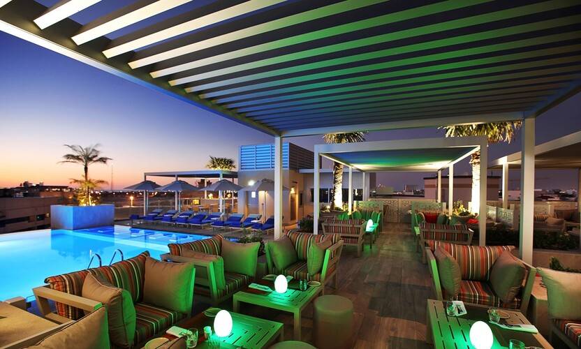 Grand Cosmopolitan Hotel