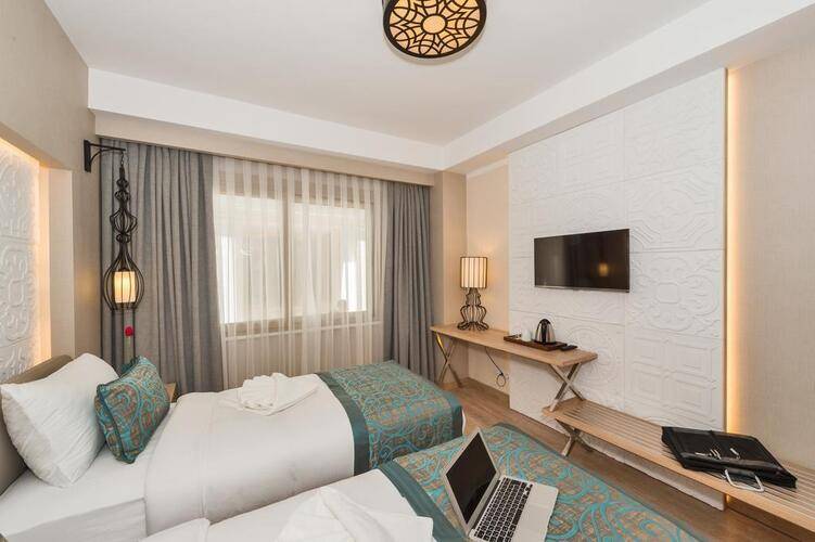 Aybar Hotel