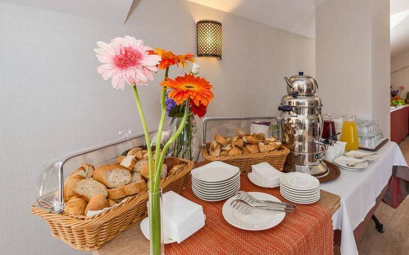 Aybar Hotel