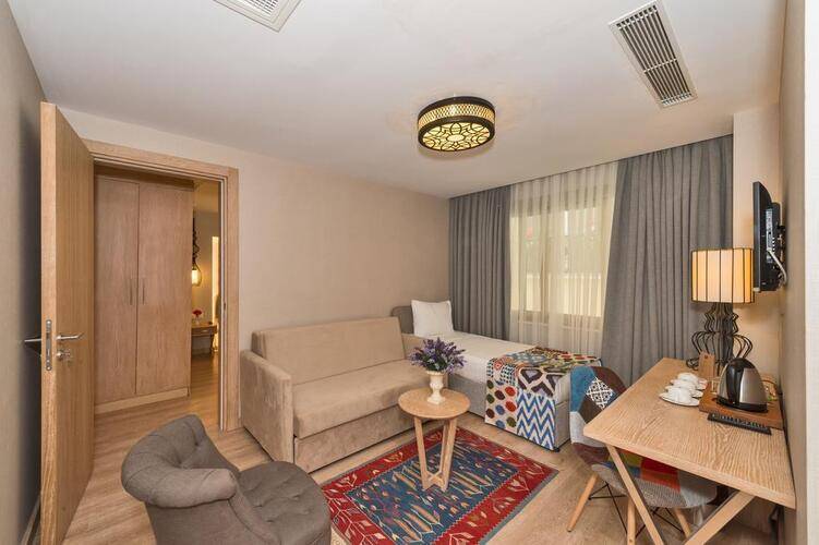 Aybar Hotel
