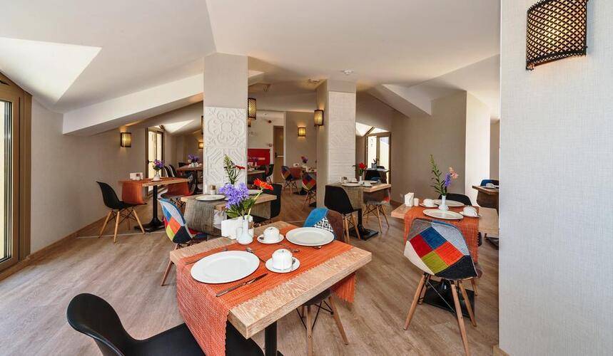 Aybar Hotel