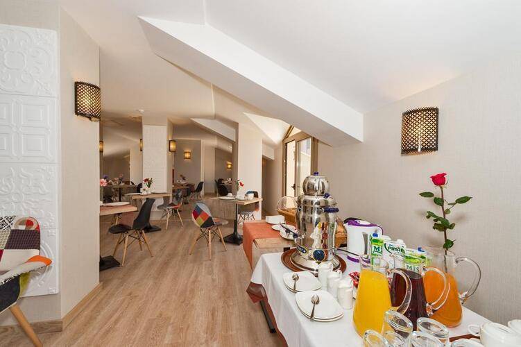 Aybar Hotel