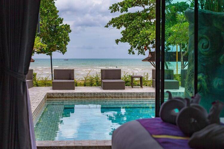 Maneetel Krabi Beachfront