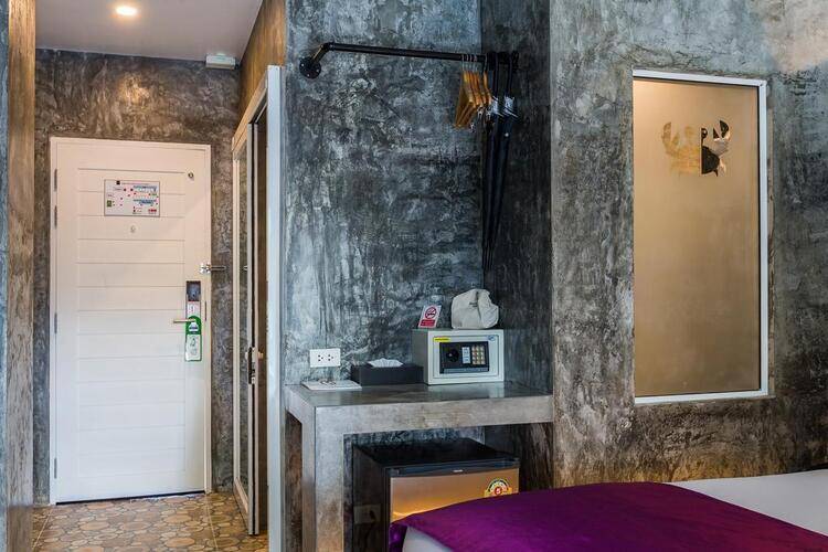 Maneetel Krabi Beachfront