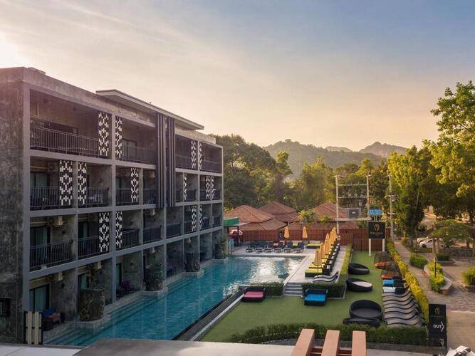 Maneetel Krabi Beachfront