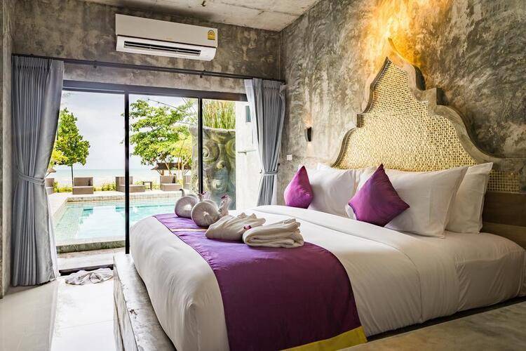 Maneetel Krabi Beachfront