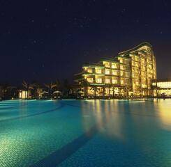 $item['hotel']['name']