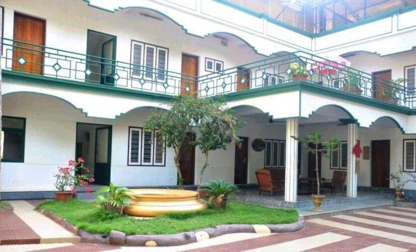 Raja Park Beach Resort