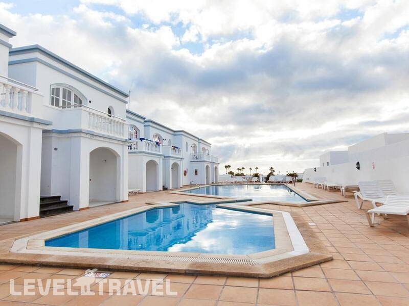 Фотография Corona Del Mar Apartments