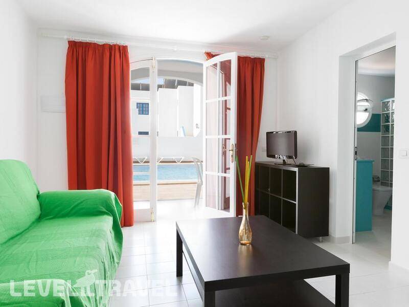 Фотография Corona Del Mar Apartments