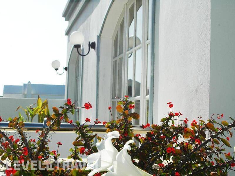Фотография Corona Del Mar Apartments