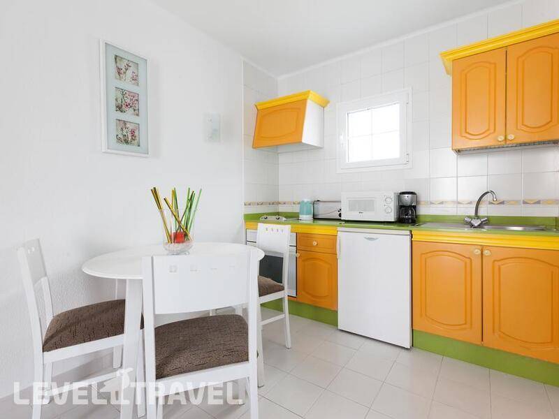 Фотография Corona Del Mar Apartments