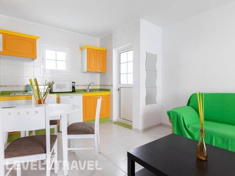Фотография Corona Del Mar Apartments