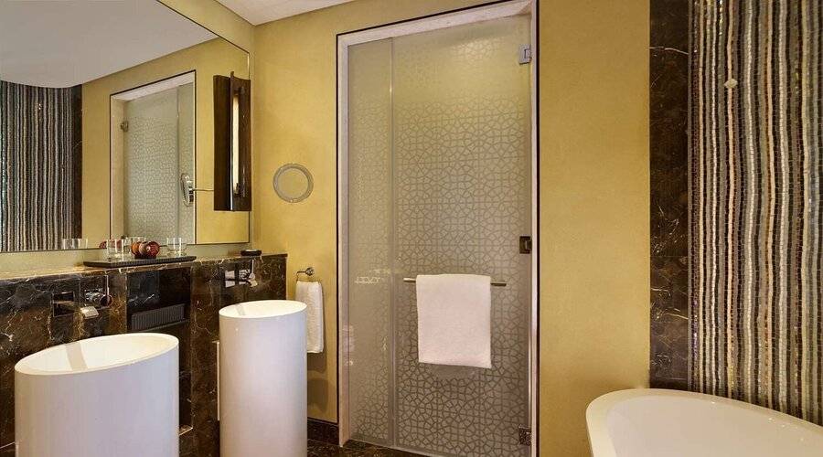 Grand Hyatt Abu Dhabi Hotel & Residences Emirates Pearl
