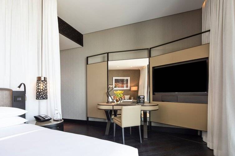 Grand Hyatt Abu Dhabi Hotel & Residences Emirates Pearl
