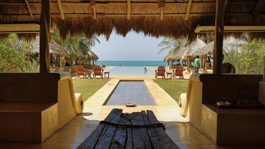 Bar Reef Resort