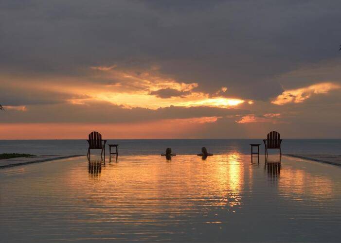 Bar Reef Resort