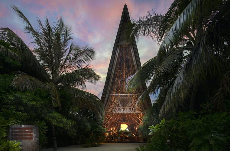 Kuredhivaru Resort And Spa (Ex. Movenpick Resort Kuredhivaru Maldives)